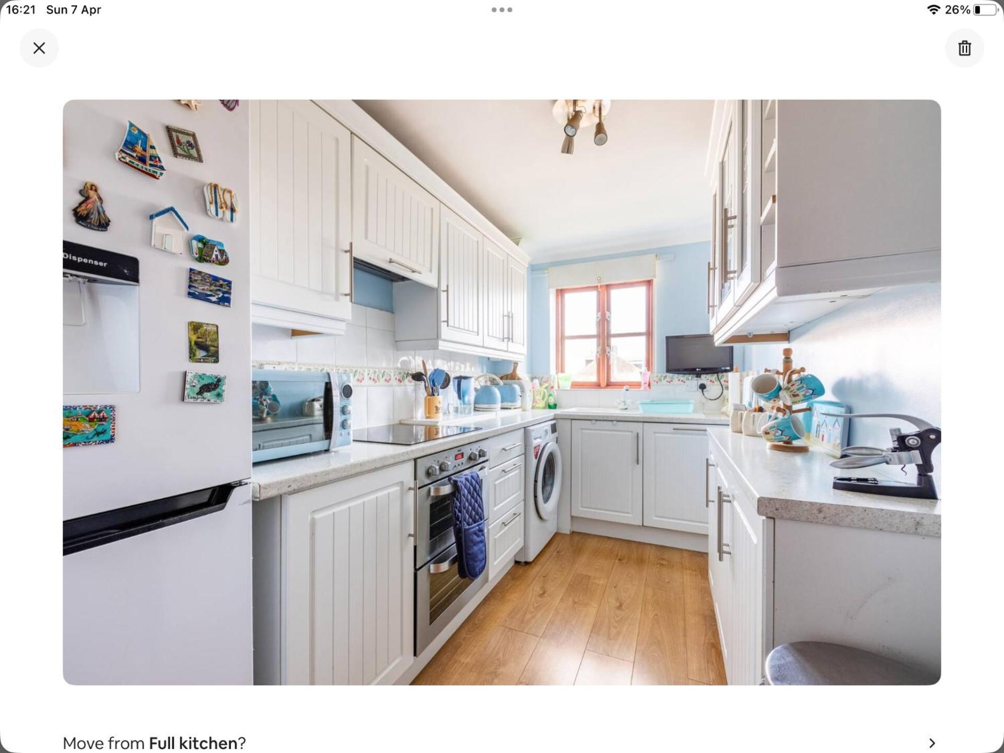 2 Bedrooms Apartment With Free Parking Lancing Esterno foto